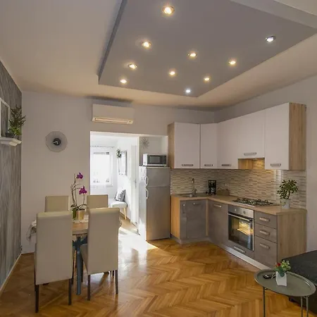 Edera, Near The Town In A Quiet Location Apartamento