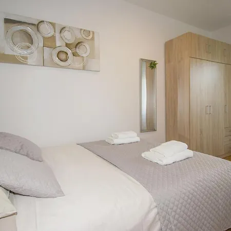 Appartement Edera, Near The Town In A Quiet Location *