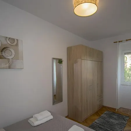 Edera, Near The Town In A Quiet Location Rovinj